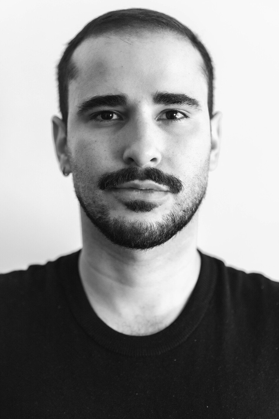 model profile picture